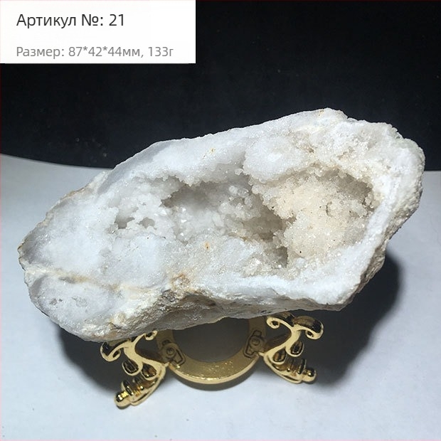 Гривна с мотив торба за пари и рог на изобилието, демагнетизирана кристална структура, суров камък, домашен декор