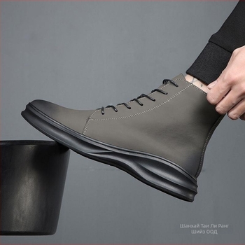 Мъжки ботуши Мартин - високи, дишащи, горна част от естествена кожа, подметка от гума, подплатени флис