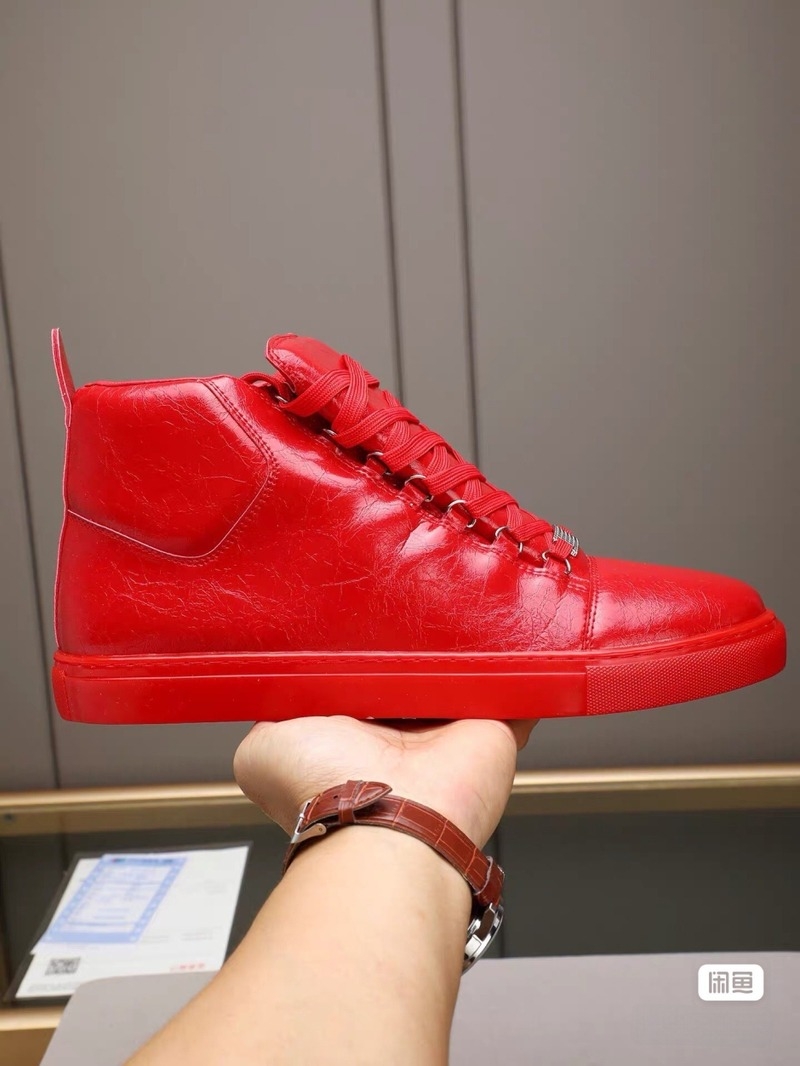 Платформени обувки – заострен нос, плосък ток, кожена вътрешност, подметка от рециклирана кожа