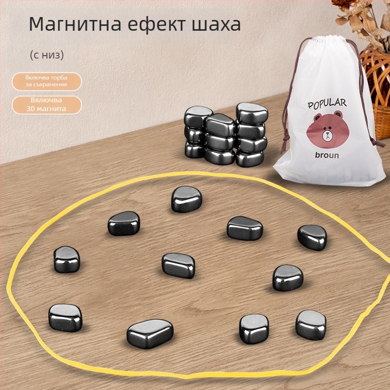 Магнитна битка шахова игра — пластмасови фигури; за възраст 4–14 години; развива емоции, зрение и ръчно-очна координация