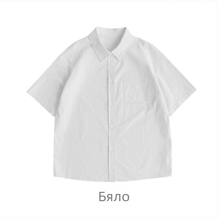 Памучна риза, свободна кройка, къс ръкав, яка с ревър, еднопосочно копчане