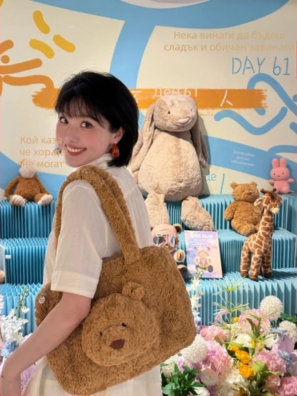 Ежедневна дамска чанта от кадифе с овална форма, цип за затваряне и джоб с цип