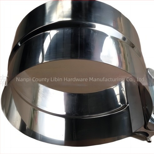 Неръждаем стоманен редуциращ клипс за изпускателна система – автомобилен глушител и тръбна връзка, номинален Ø127×Ø132, закрепващ Ø125×Ø130, дебелина 0.5 мм