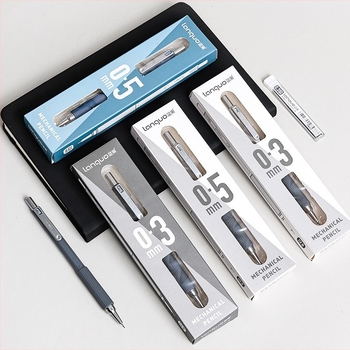 Механичен молив, метално тяло, без нужда от точене, за писане.