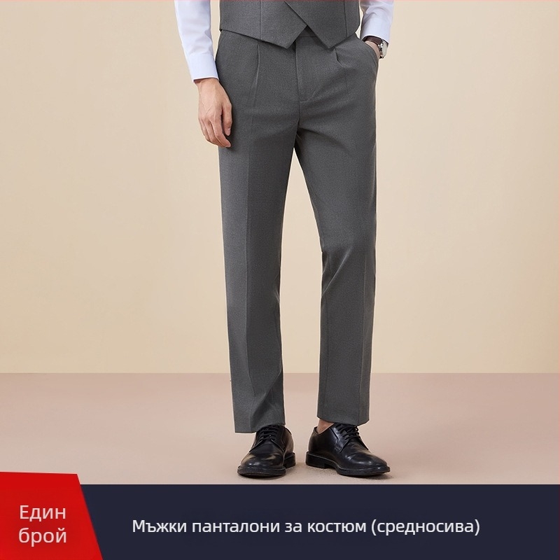 Мъжки двуредов костюм, тясна кройка, плосък ревер, заден централен разрез, полиестерова материя 67,8%