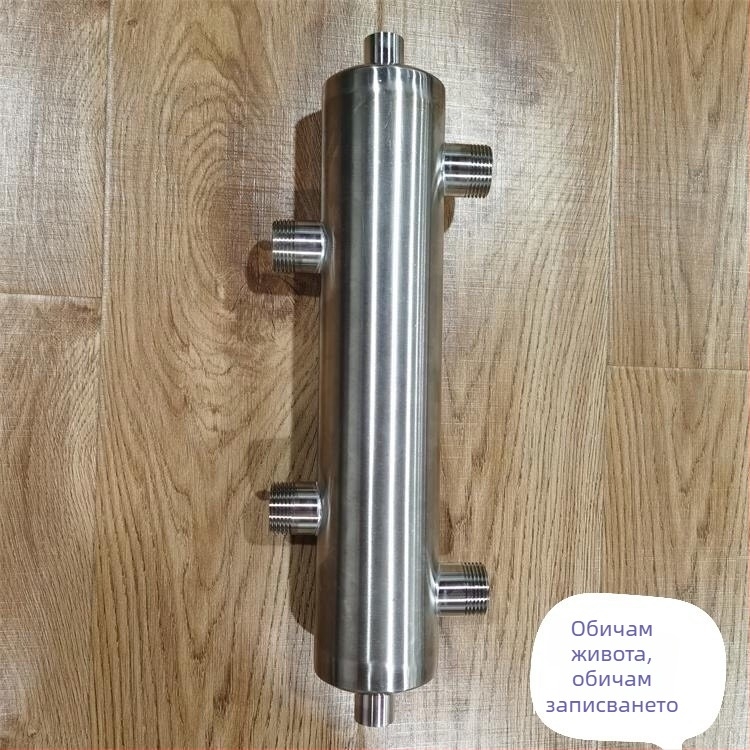 Декуплиращ резервоар от неръждаема стомана за газов стенен котел – вода за смесване за домашно и подово отопление (материал: неръждаема стомана; работно налягане: стандартно; студена вода: 5°C; топла вода: 50°C; стил: модерен минималистичен)