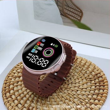 Електронен часовник за спорт на открито с квадратен циферблат: електроненMechanизъм, цифров дисплей, пластмасов корпус и пластмасова каишка