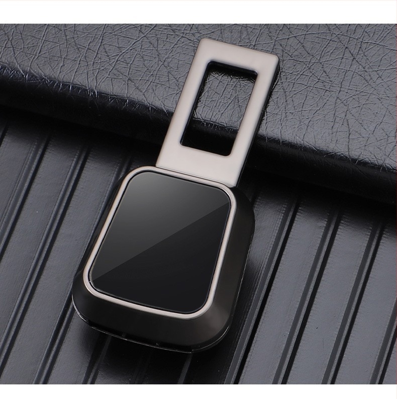 Автомобилен клип за предпазен колан с карикатурен дизайн за детски колан; материал: цинкова сплав; без персонализация; подходящ за удължител на колана