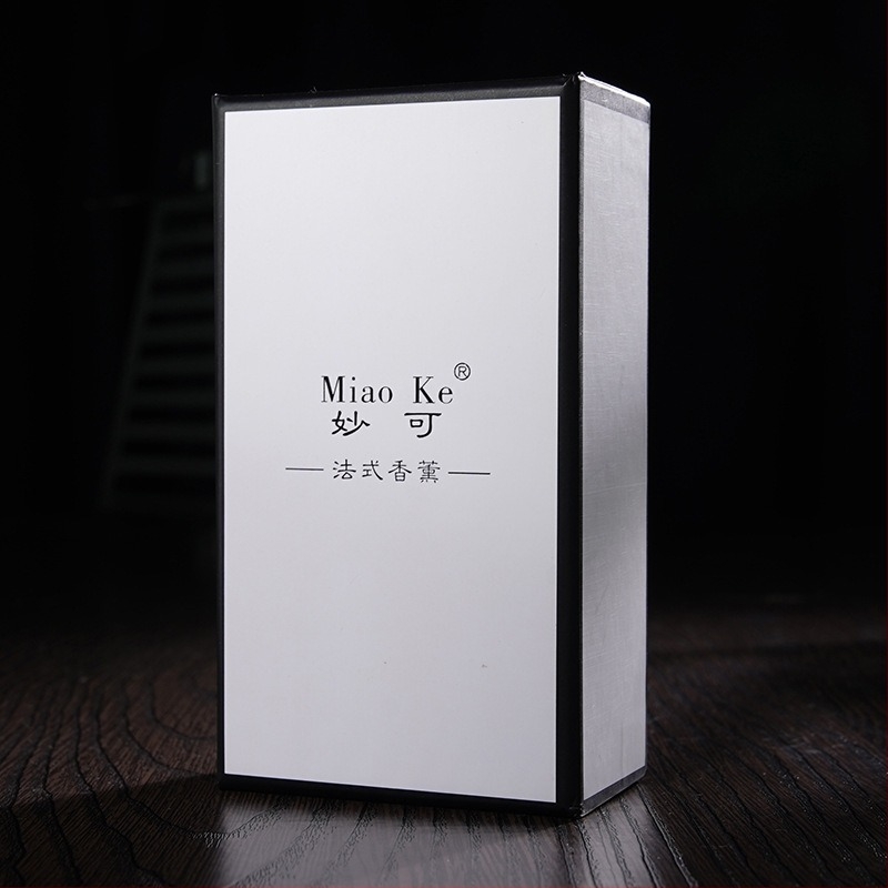 Автомобилна висулка за бутилка парфюм, персонализируема пластмасова поставка, обем 5–10 мл, флорална миризма, закачване, трае 31–60 дни