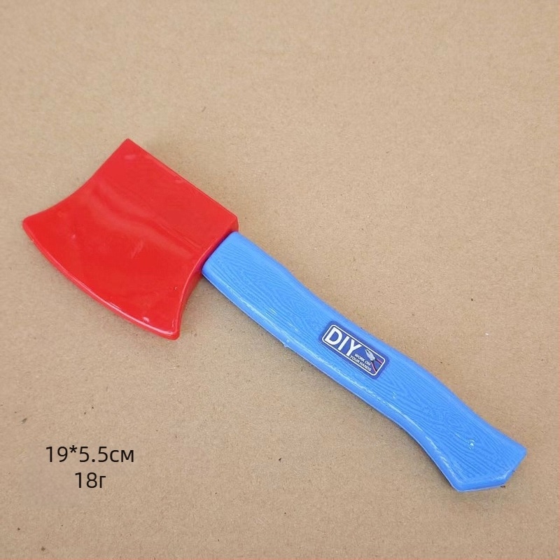 Свирка – пластмасов реквизит за аплодисменти, произведен чрез инжекционно формоване