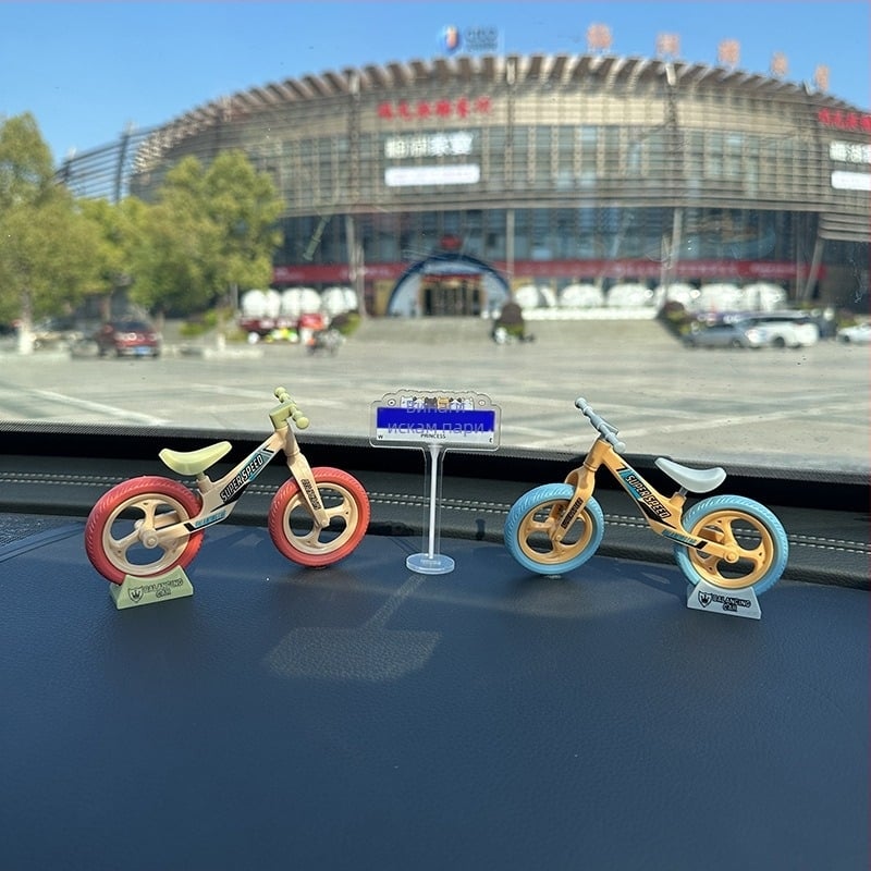 Декоративна фигура за автомобилен интериор от смола, прост стил, функция за облекчаване на стреса, без марка