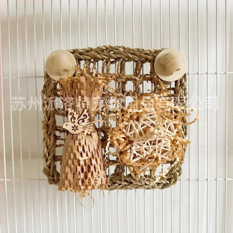 Папагалова играчка с дъвчаща мрежа от сламени нишки и тревна топка с плодова тема, модел Ky2469