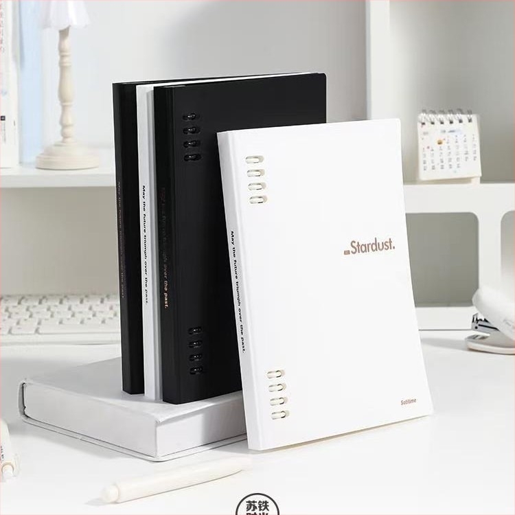 Cycad Time 26-дупкова тетрадка с 40 страници, PVC/PP вътрешни страници, хартия 80 г