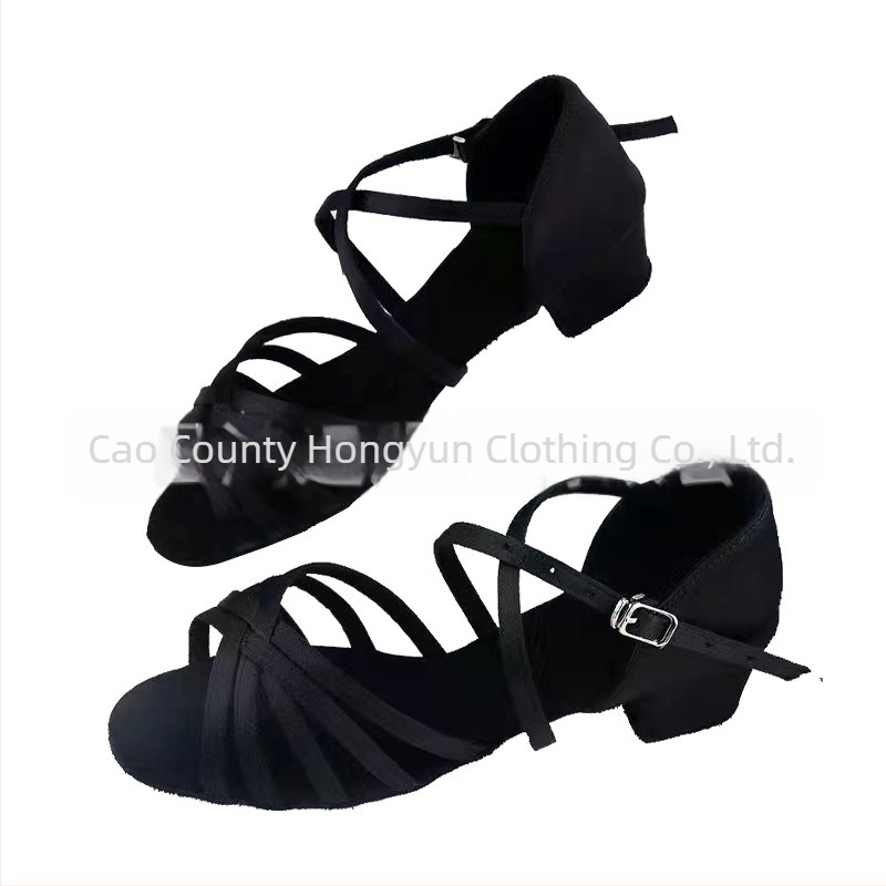 Детски латин танцови обувки за момичета – леки, с мека подметка, гумено дъно и плосък ток