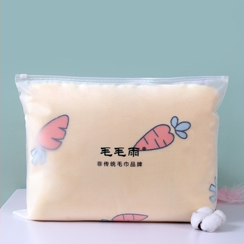 Детско одеяло - двуслойно удебелено, химическо влакно, за всички сезони, за възраст 3–6 г., 500–800 г, персонализируемо