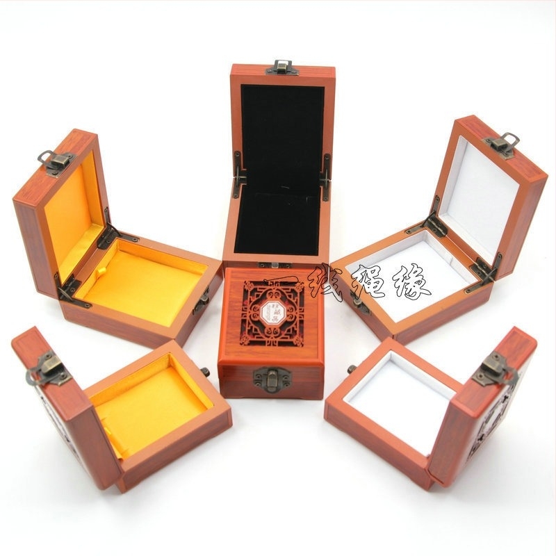 Дървена кутия за гривни и колиета — луксозна витринна кутия за бижута от Aolan Jewelry