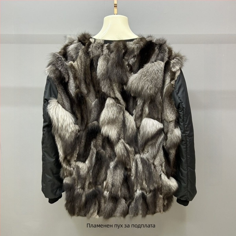 Мъжко зимно палто с естествен лисичи пух, подплатено, с отделяща се качулка, средна дължина, цип