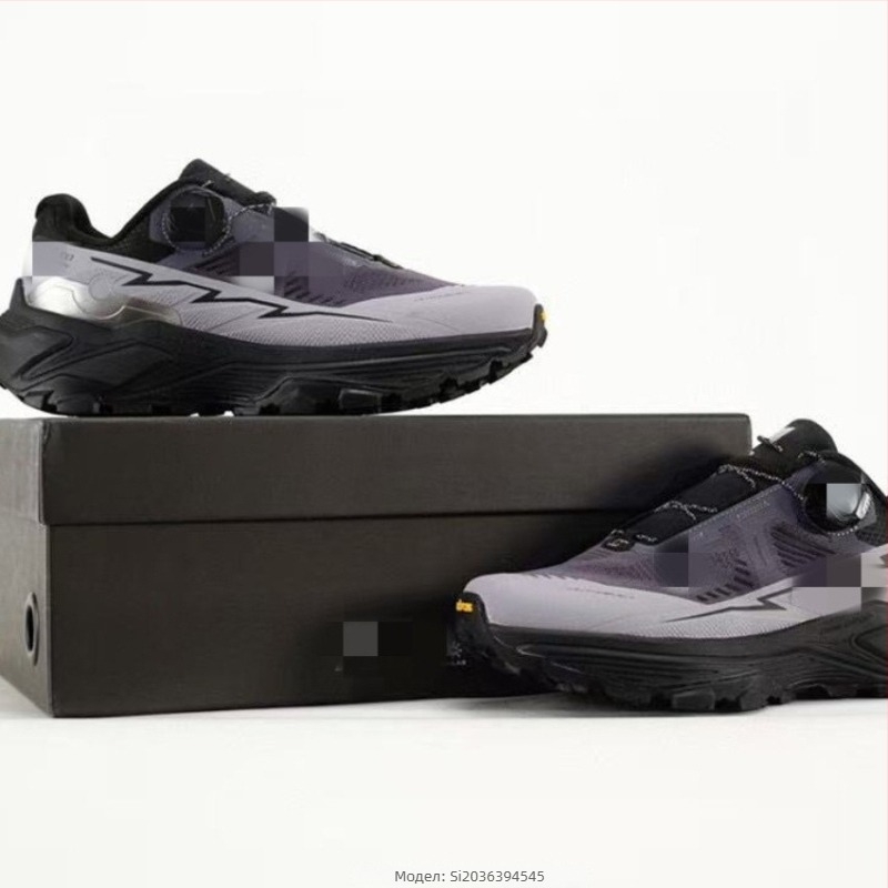 Хайкинг обувки – (вентилирана мрежеста подплата, EVA горна част, PU междинна подметка, противохлъзгаща гумена външна подметка, предно връзване)