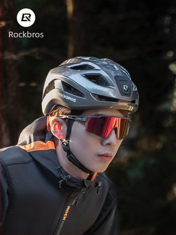 ROCKBROS Каска за велосипед с интегриран презареждаем преден фар и задно светло – PC+EPS, унисекс, за възрастни