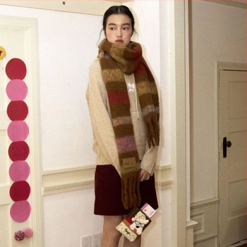 Вълнен микс шал с райета и пискюли, винтидж литературен стил, зимен 2025, антистатичен и топъл