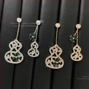 Обеци Jubilee Jewelry — златно покрити, капковидна геометрия, пролет 2025