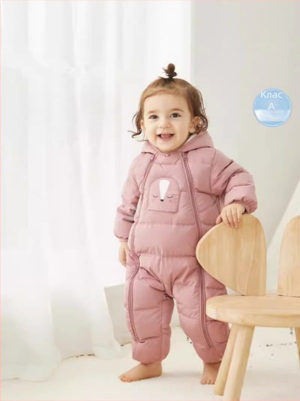 Бебешки пухен гащеризон – дебел, с качулка, свободна кройка, пълнеж: пух от гъски, за деца 1–3 години