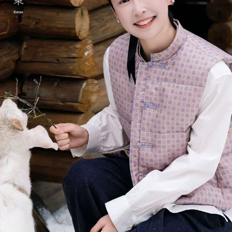 Дамски пух-памучен жилет с жакардова бродерия, свободен силует, кръгло деколте, зима 2025, памук-смесена материя с 50–70% полиестер