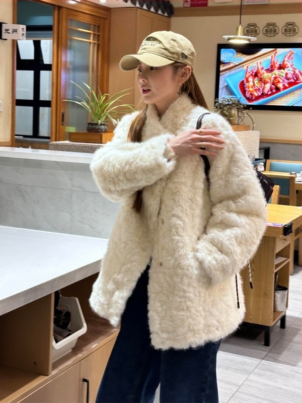 Палто от изкуствен косъм, средна дължина, поло яка, полиестерна тъкан с интегриран косъм, елегантен градски стил за възрастни жени