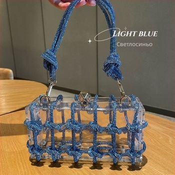 Акрилна кутия вечерна чанта с кристали, прозрачна, със заключване, вътрешни джобове за телефон и лична карта, без подплата, с една презрамка (Материал: акрил; Форма: кутия; Затваряне: заключване; Вътрешни джобове: телефон, лична карта; Подплата: без)}