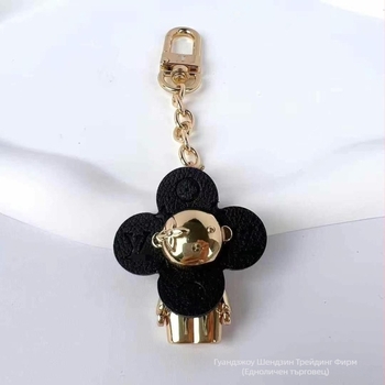 Сплавна висулка за раница с четирилистна детелина и ключодържател — метален талисман за чанти