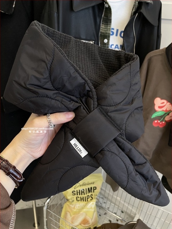 Дамски шал от warp-knit полиестер с имитационна яка за зимата, 2023 г.