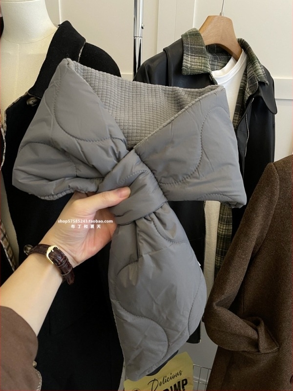 Дамски шал от warp-knit полиестер с имитационна яка за зимата, 2023 г.