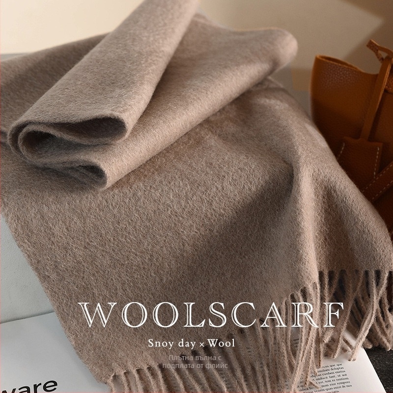 Шал – 100% вълна, ресни, warp тъкане, поддържа топлината, есен 2025