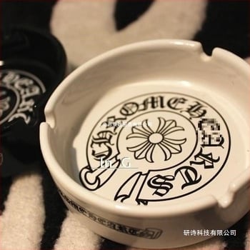 Керамичен пепелник с гравиран текст, модел 985, марка Yanshi
