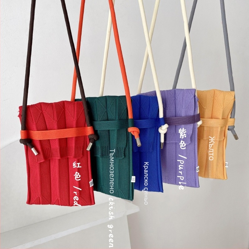 Женска чанта от платно за през рамо с вертикална квадратна форма, уличен стил, плисиран дизайн, клапа за затваряне, вътрешен джоб за телефон, единична презрамка, марка Yijue