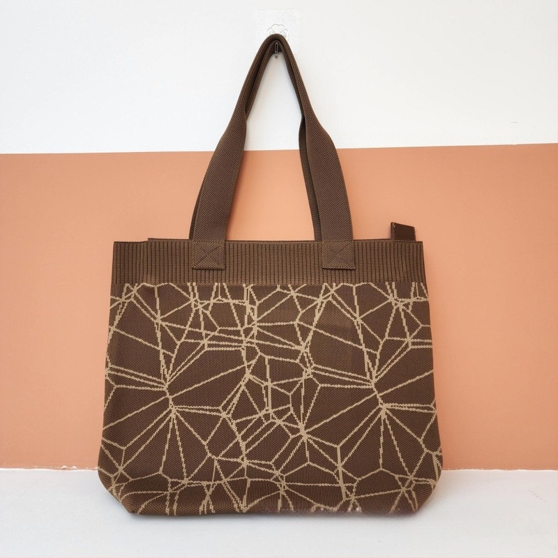 Чанта-кофа ZX — градски стил, полиестер, вертикална квадратна форма, затваряне с връзка, вътрешен джоб за телефон