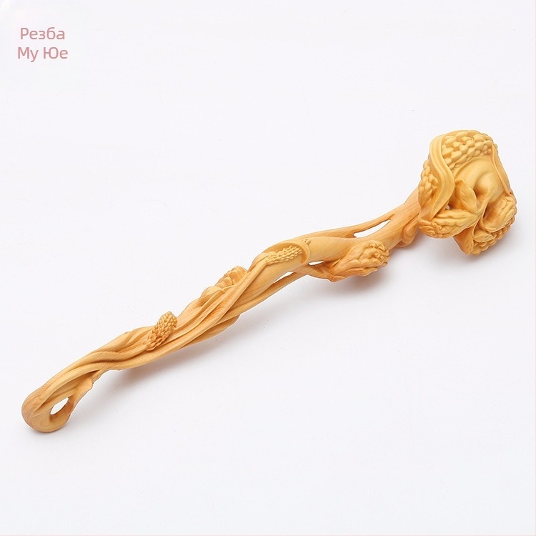 Дървен декоративен предмет с резба Рюи от boxwood