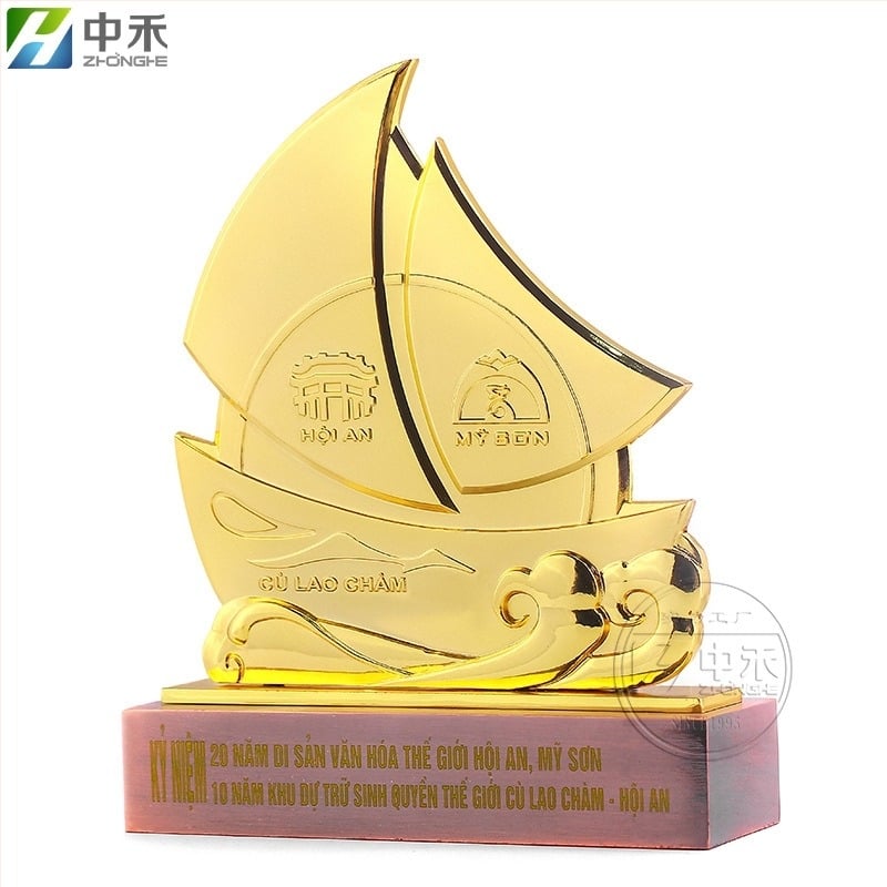 Метален сувенир-трофей, 3D кораб за офисен декор, персонализиран подарък за съратници