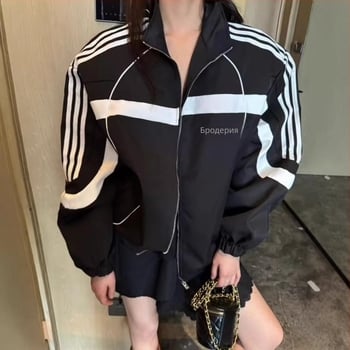 Жакет с oversized силует в бейзболен стил, панелни вложки и усилена изработка, модерен спортно-ежедневен дизайн за жени