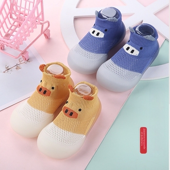 Дишащи обувки за прохождане за бебета и деца с мрежеста горна част, антихлъзгащи, карикатурен дизайн за пролет-лято-есен