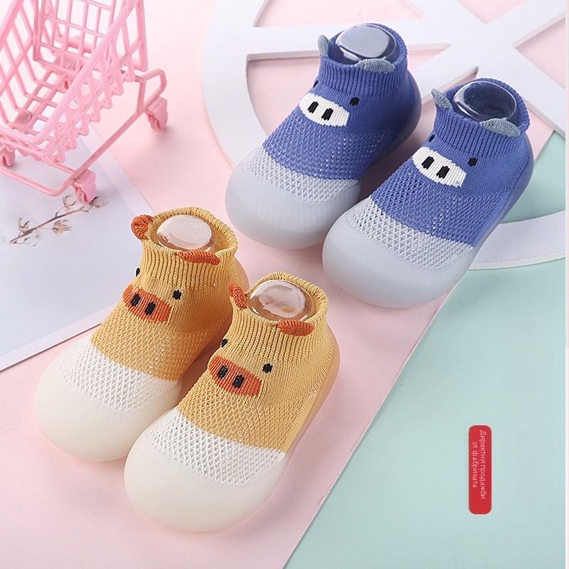 Дишащи обувки за прохождане за бебета и деца с мрежеста горна част, антихлъзгащи, карикатурен дизайн за пролет-лято-есен
