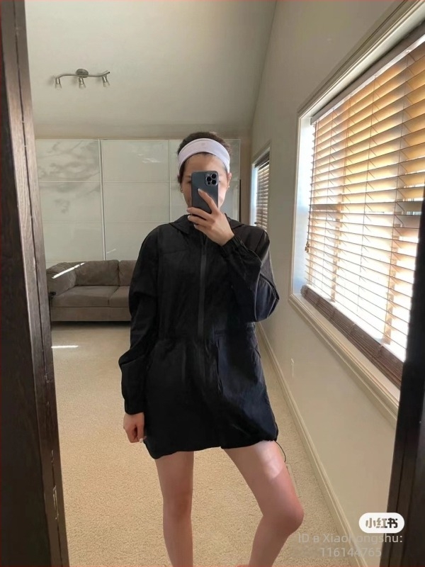 Дамско яке с качулка за йога