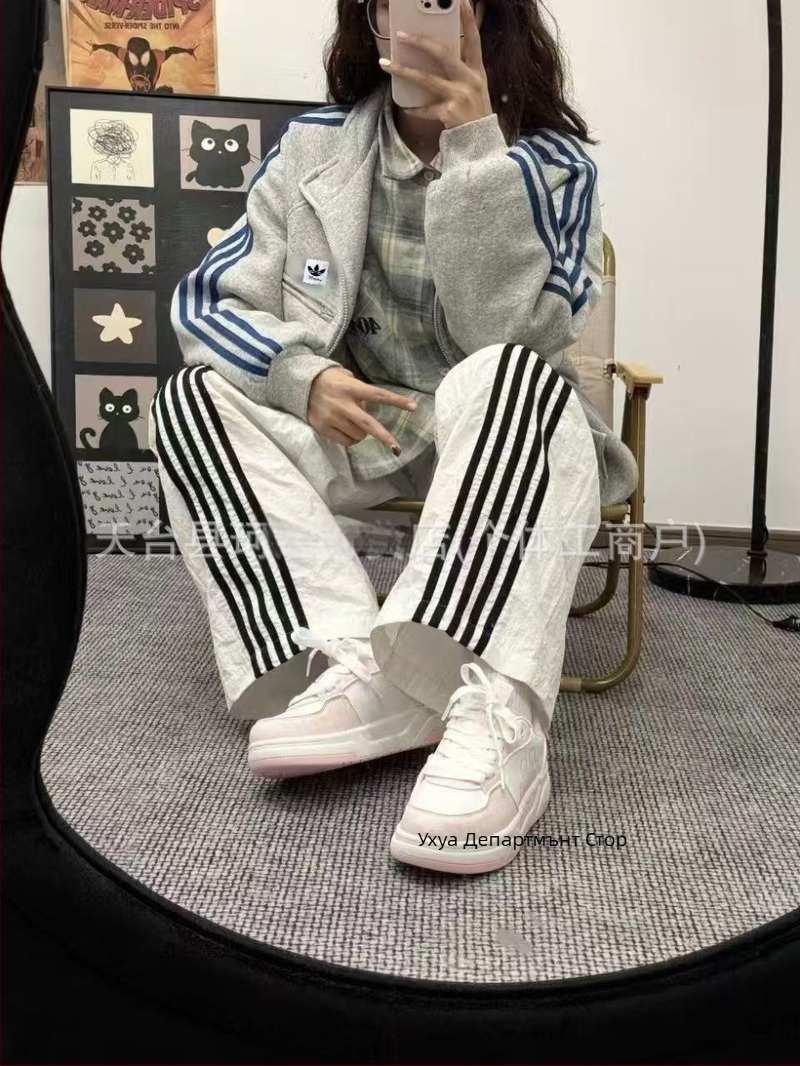 2025 есенно-зимно унисекс спортно-ежедневно яке с три ивици и буквена бродерия