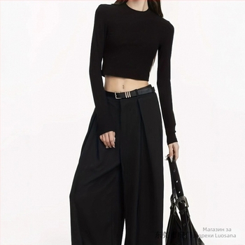 Черна тениска с дълги ръкави и кръгло деколте, тясно прилепнал Slim-fit базов топ за ежедневието