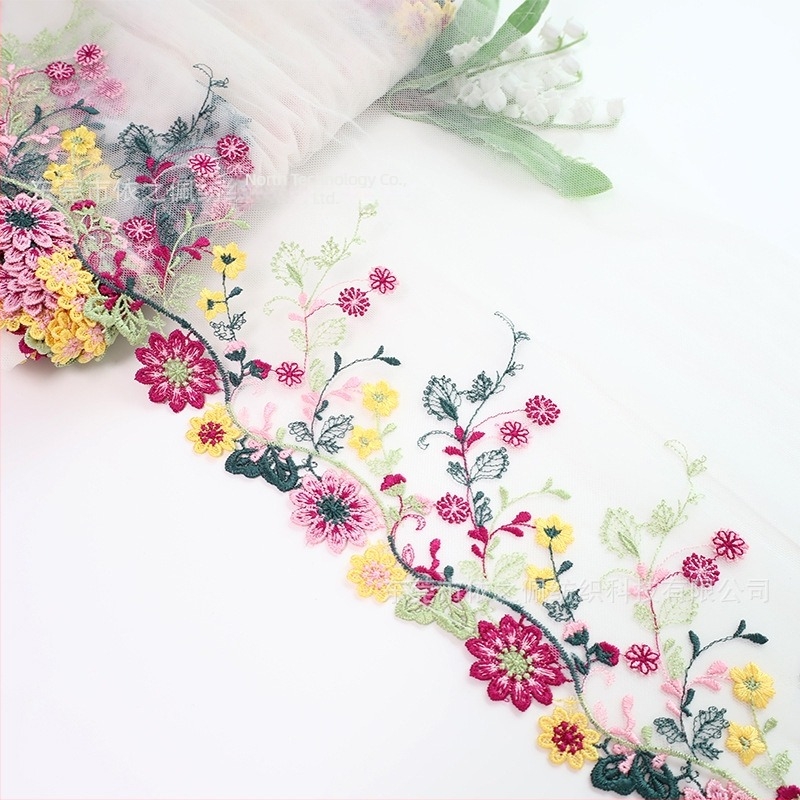 Водоразтворима мрежеста дантела с цветна бродерия за DIY, подходяща за танцово облекло и детски дрехи; широка лента