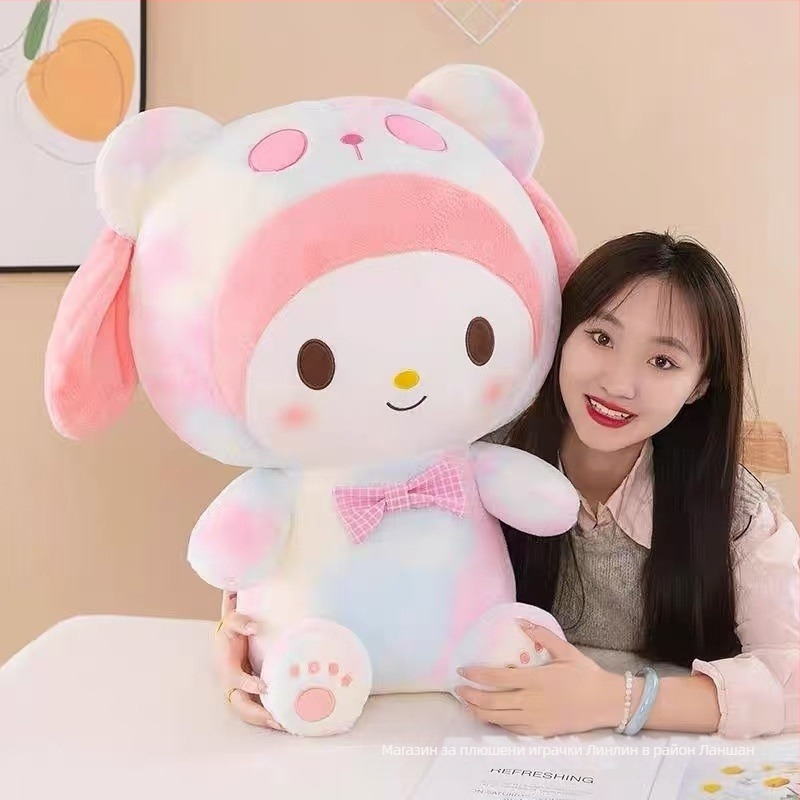 Sanrio Tie-Dye серия: цветни променящи образа плюшени кукли Panda, Cinnamoroll и Kuromi