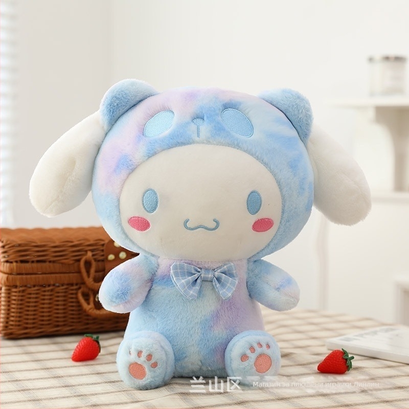 Sanrio Tie-Dye серия: цветни променящи образа плюшени кукли Panda, Cinnamoroll и Kuromi