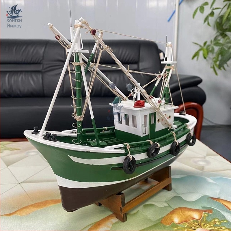 Дървен модел на американска рибарска лодка — декоративна фигура за офис и хол