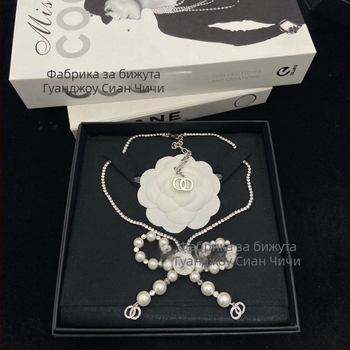 Сет колие и обици в Chanel стил с пеперуден мотив, перли и кристали, за жени