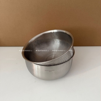Оранжева 18/10 неръждаема стомана: басейн за миене на зеленчуци с отцеждащ кош, кошница за плодове, филтър за вода и многофункционално кухненско сито.